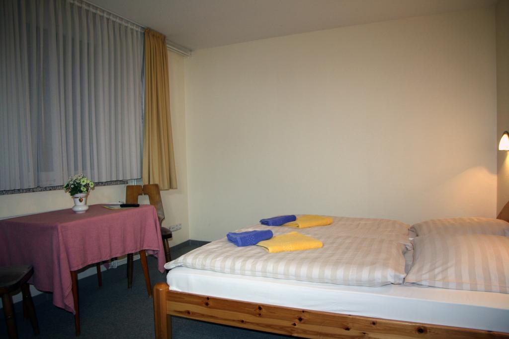 Hotel Gremersdorf - Zum Gruenen Jaeger Ruang foto