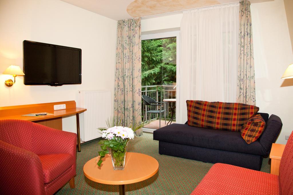 Hotel Gremersdorf - Zum Gruenen Jaeger Bagian luar foto