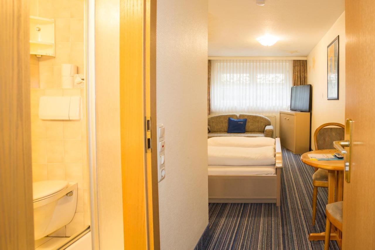 Hotel Gremersdorf - Zum Gruenen Jaeger Bagian luar foto
