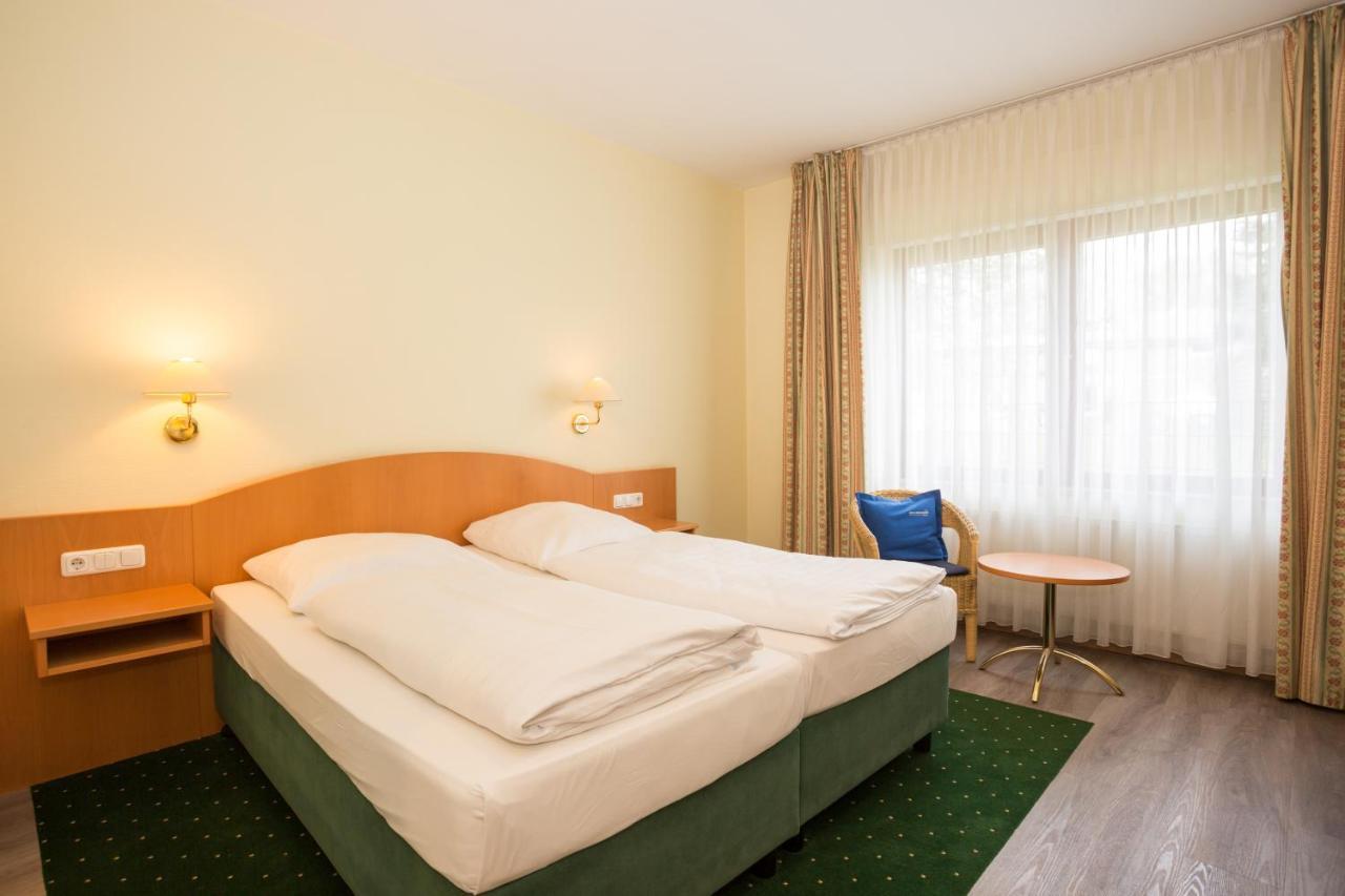 Hotel Gremersdorf - Zum Gruenen Jaeger Bagian luar foto
