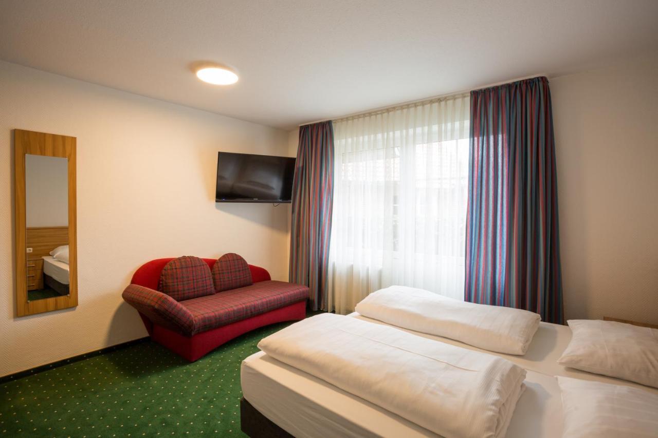 Hotel Gremersdorf - Zum Gruenen Jaeger Bagian luar foto