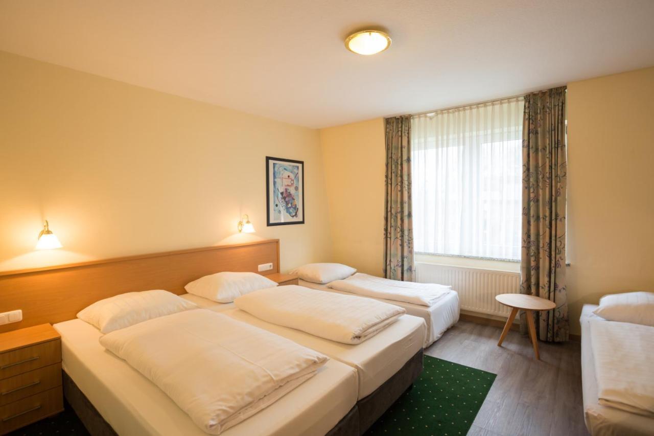 Hotel Gremersdorf - Zum Gruenen Jaeger Bagian luar foto